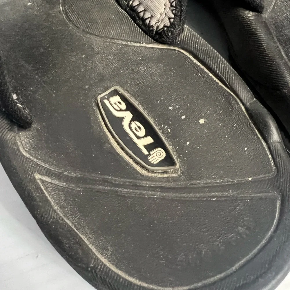 Teva Men’s Thong Hiking Sandals men’s size 11 black